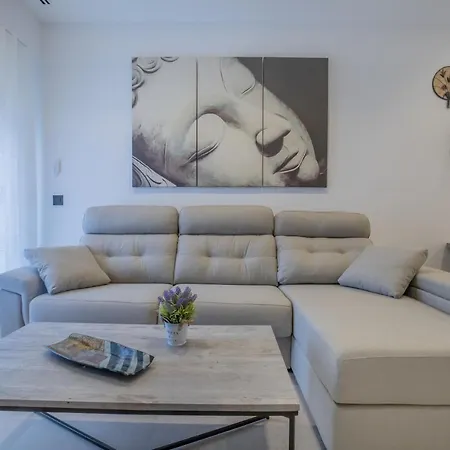 Domi&parking Incluido Apartamento *